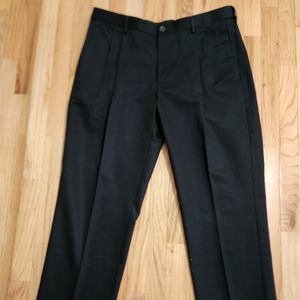 Haggar Mens Pants Black  38X30 Classic Fit Work to Weekend